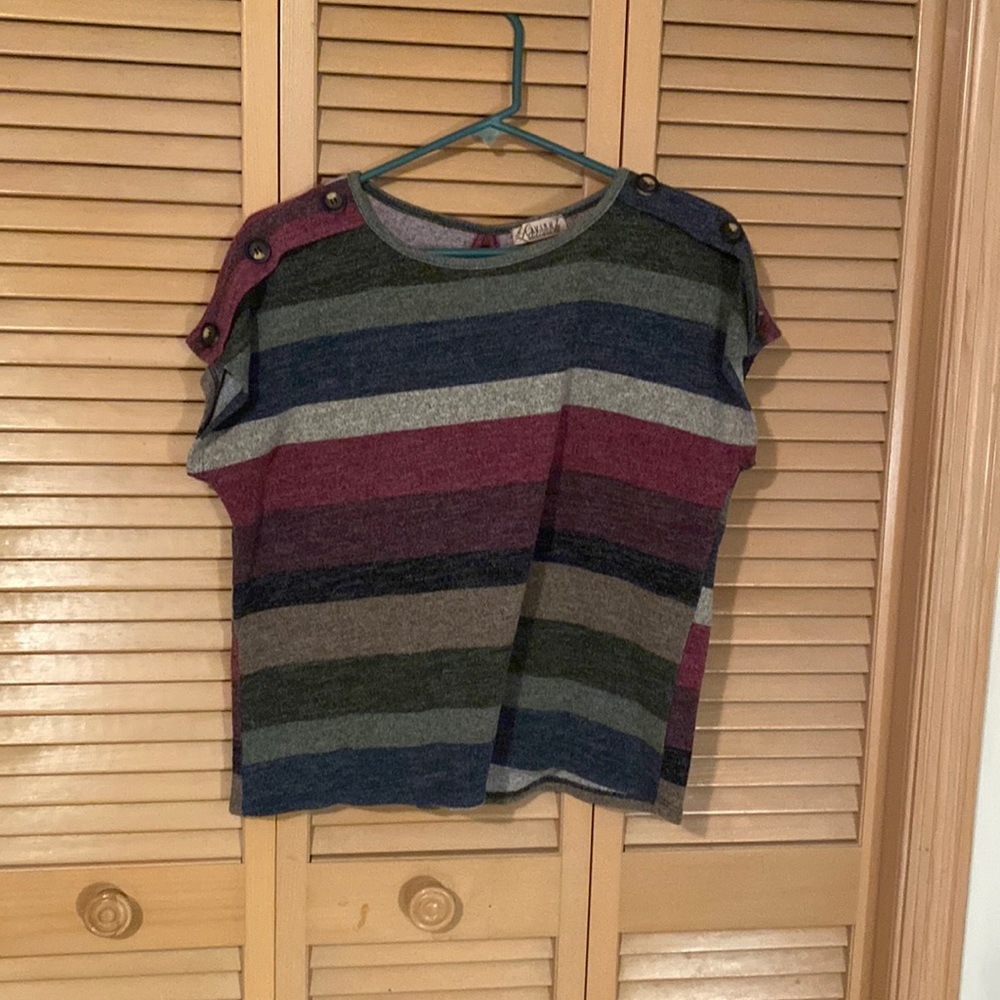 Woman’s shirt size large